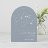 Minimalist Dusty Blue Arch Photo Wedding Kaart (Staand voorkant)