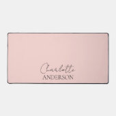 Minimalist Eenvoudig Monogram Naam Blush Roze Bureaumat (Voorkant)