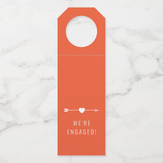 Minimalist | Engagement | Bold Peach Bottle Hanger (Voorkant)