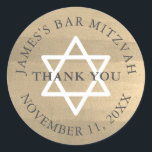 Minimalist Gold & Navy Blue Bar Mitzvah Dank u Ronde Sticker<br><div class="desc">Deze minimalistische en chique Bar Mitzvah dank u sticker heeft klassieke letterings in marineblauw op een faux gouden achtergrond met de davidster in het wit. Personaliseer het voor uw behoeften. Je kunt bijpassende producten vinden in mijn winkel.</div>