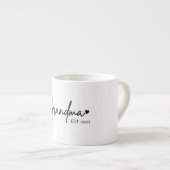Minimalist Grandma EST | Nieuw oma cadeau Espresso Kop (Voorkant rechts)