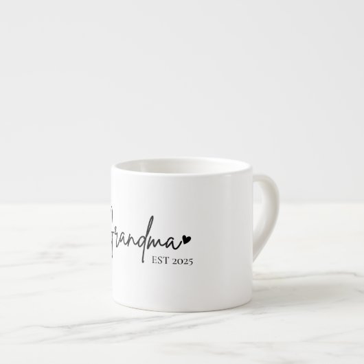 Minimalist Grandma EST | Nieuw oma cadeau Espresso Kop (Voorkant rechts)