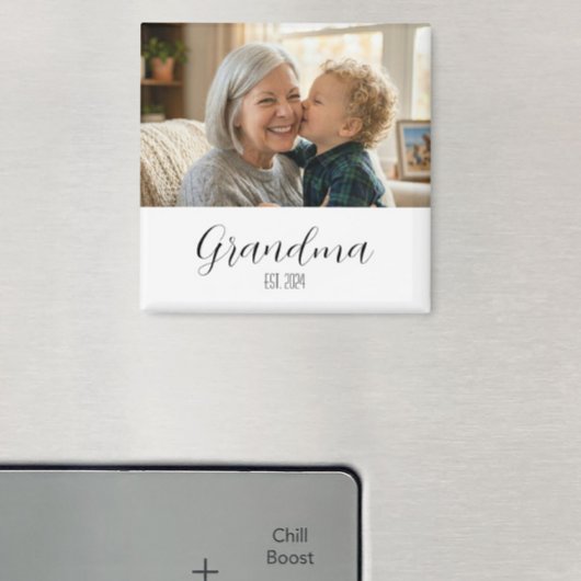Minimalist Grandma Established Black Script Text Magneet