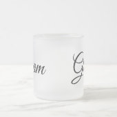 Minimalist Groom Frosted Glass Mug Matglas Koffiemok (Center)