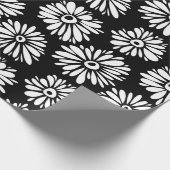 Minimalist Groovy Black and White Daisy Pattern Cadeaupapier (Hoek)