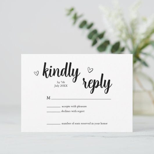 Minimalist Heart Wedding RSVP Card (Staand voorkant)