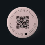 Minimalist koopt de bride een Drink QR-code Button<br><div class="desc">Het moderne en elegante ontwerp bedrukte Minimalist koopt de knoop van de Code van de Bride A van de Drink QR die met jouw tekst kan worden aangepast. Klik op de knop "Aanpassen" en gebruik onze ontwerptool om deze sjabloon te wijzigen. Bekijk de grafische kunstontwerpopslag voor andere producten die bij...</div>