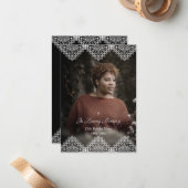 Minimalist Lace Photo Remembrance Service Dear One Notitiekaartje (Voorkant / Achterkant in situ)