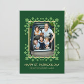 Minimalist lucky shamrock st. Patrick's Day Photo Feestdagenkaart (Staand voorkant)