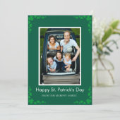 Minimalist lucky shamrock st. Patrick's Day Photo Feestdagenkaart (Staand voorkant)