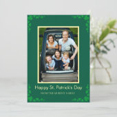 Minimalist lucky shamrock st. Patrick's Day Photo Feestdagenkaart (Staand voorkant)