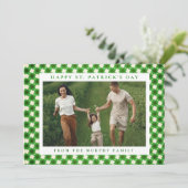 Minimalist lucky shamrock st. Patrick's Day Photo Feestdagenkaart (Staand voorkant)