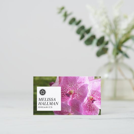 Minimalist Luxe Floral Logo met Roze Orchideeën Visitekaartje (Staand voorkant)