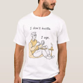 "Minimalist Man Relaxing with Cheese and Anti-Hust T-shirt (Voorkant)