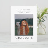 Minimalist Modern B&W Graduation Announcement Card Aankondiging (Staand voorkant)