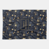 Minimalist Navy Towel Gold Flowers Monogram Touch Theedoek (Horizontaal)