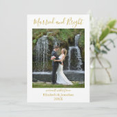Minimalist Newlywed Photo Marriott & Bright Feestdagenkaart (Staand voorkant)