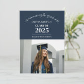 Minimalist Photo Graduation Kaart (Staand voorkant)