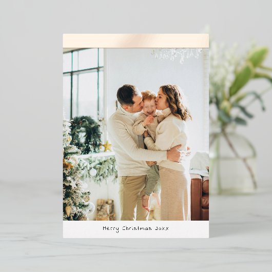 Minimalist Photo Merry Christmas Family  Folie Feestdagenkaart (Staand Voorkant)