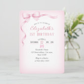 Minimalist Pink Bow First Birthday Invitation Kaart (Staand voorkant)