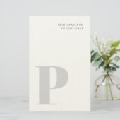 Minimalist Plain Modern Grey Monogram Name Title Briefpapier (Staand voorkant)