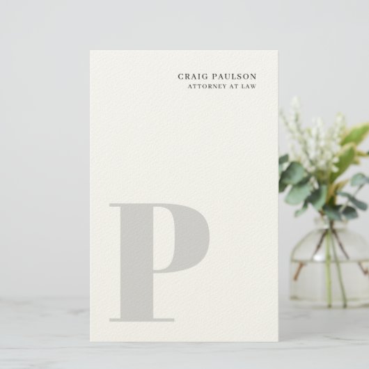Minimalist Plain Modern Grey Monogram Name Title Briefpapier (Staand voorkant)