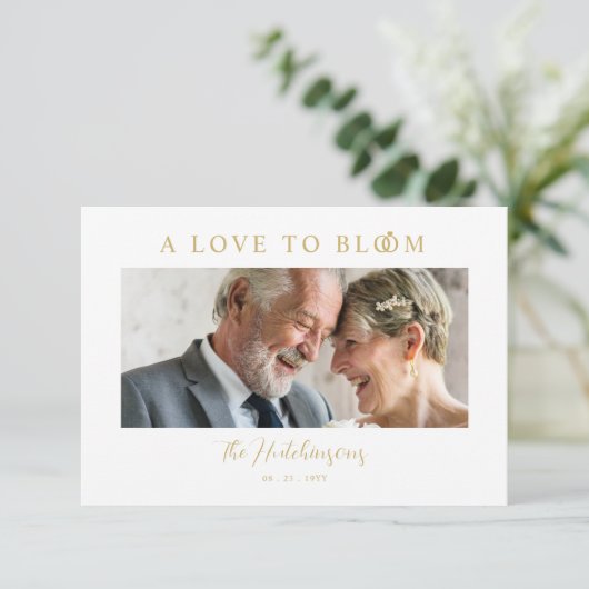 Minimalist Romantic Wedding Anniversary in Gold RSVP Kaartje (Staand voorkant)