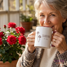 Minimalist Roses Flower Coffee Cup for Grandma  Mok