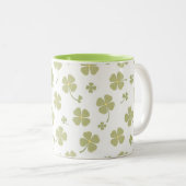 Minimalist Shamrock Lucky Charm Aesthetic Tweekleurige Koffiemok (Voorkant rechts)