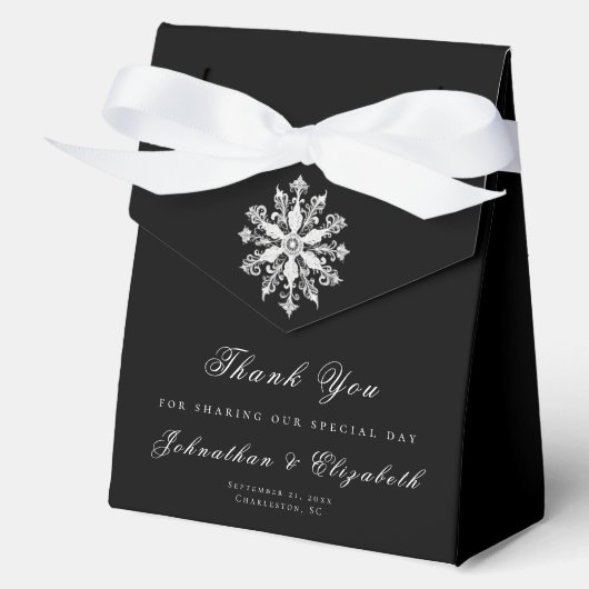 Minimalist Snowflake Wedding | Black Bedankdoosjes (Voorkant)