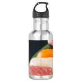 Minimalist sushi elegance – nigiri sushi on bamboo waterfles  (Voorkant)