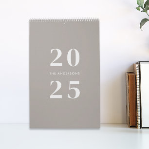 Minimalist Taupe 2025 Familienaam Foto Kalender