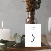 Minimalist Wedding Table Number Card with Heart Kaart