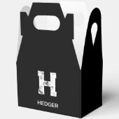 MINIMALIST WHITE ONE LETTER MONOGRAM NAME BLACK  BEDANKDOOSJES (Open)