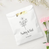 Minimalist Wildflowers Wedding Monogram Design Bedankzakje (Gezegeld)