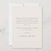 Minimalistic Modern Beige Script Wedding Photo Bedankkaart (Achterkant)