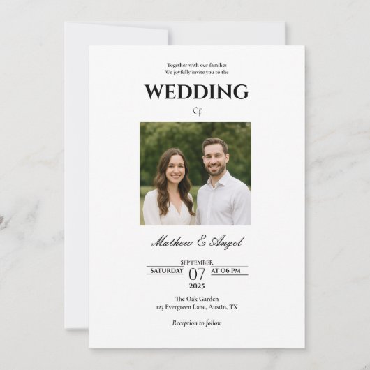 Minimalistic Wedding Invitation with Couple Photo  Kaart (Voorkant)