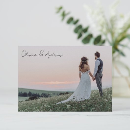 Minimalistisch 2 fotoweddenschap bedankkaart (Staand voorkant)