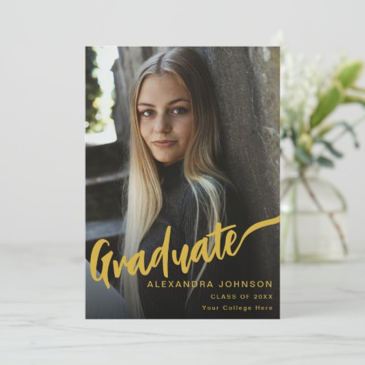 Minimalistisch Afstuderen Photo Gold Script Zwart Aankondiging (Staand voorkant)