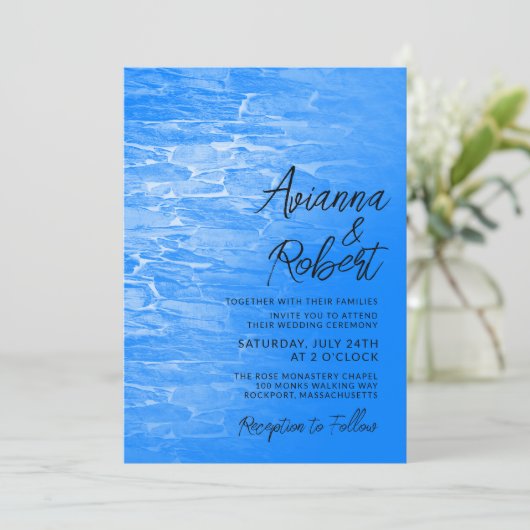 Minimalistisch Beach Azure Blue Wedding Invitation Kaart (Staand voorkant)