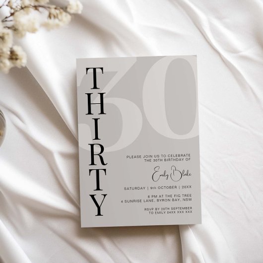 Minimalistisch Beige 30e Verjaardagsfeestuitnodigi Kaart