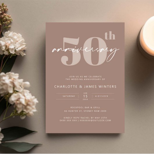 Minimalistisch beige script 50e bruiloft kaart