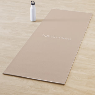Minimalistisch beige-tan-monogram voor de douanena yogamat