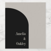 Minimalistisch Beige Zwart Elegante Boog Moderne B Wijn Etiket (Enkel label)