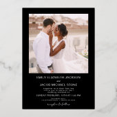 Minimalistisch Black Gold Weddenschap Vier Foto Folie Uitnodiging (Achterkant)