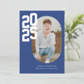 Minimalistisch blauw 2025 foto Afstuderen Aankondiging (Staand voorkant)