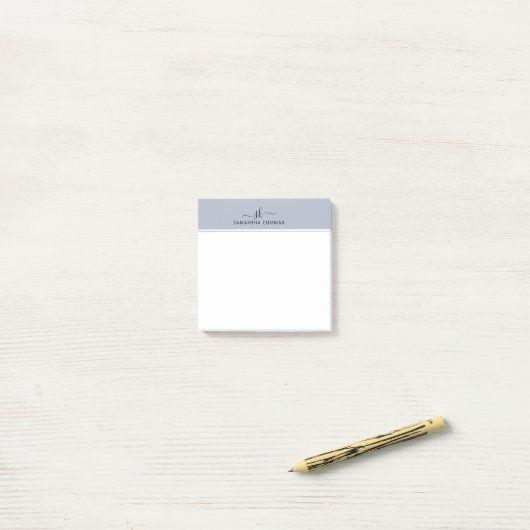 Minimalistisch blauw-grijs modern monogram post-it® notes (Op bureau)