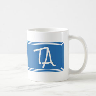 Minimalistisch blauw met wit monogram koffiemok