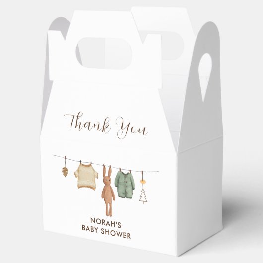 Minimalistisch Boho Winter Jongen Clothesline Baby Bedankdoosjes (Geopend)