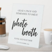 Minimalistisch bruiloftsbord voor fotohokje reclamebord met voetstuk (Insitu)